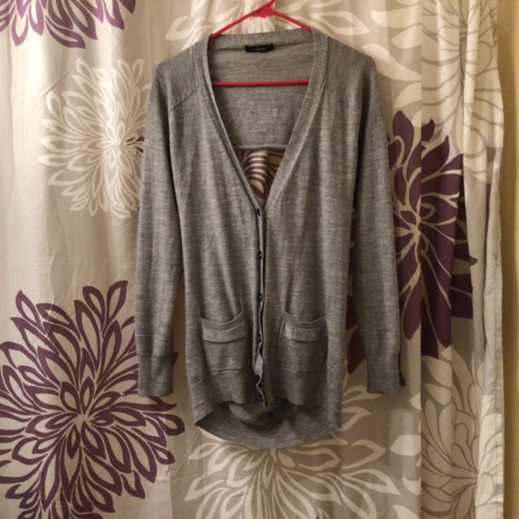 Unconditional London sweater merino wool,  women good condition size medium guc - Picture 2 of 5